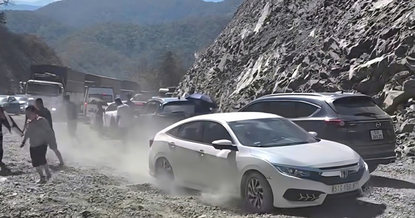 Quốc lộ 28B: Nỗi ám ảnh của tài xế, du khách trong dịp Tết Bính Ngọ