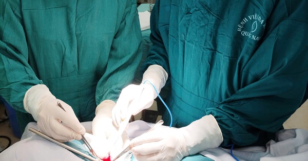 Cứu người đàn ông bị nhiều vết cắt ở cổ, nguy kịch