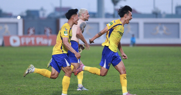 Đội Bắc Ninh của cố vấn Park Hang-seo ngược dòng thắng kịch tính Quảng Ninh: Thẳng tiến tốp 3