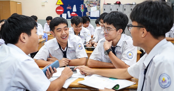 Đề thi tốt nghiệp THPT năm 2026 tăng tỷ lệ câu hỏi phân hóa