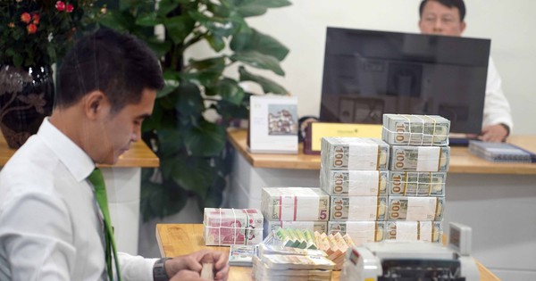 Giá USD hôm nay 3.2.2026: Bật tăng đẩy euro đi lùi