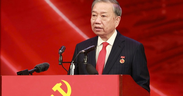 Tổng Bí thư: Công tác thông tin, tuyên truyền phải thực sự là 'pháo lệnh' truyền cảm hứng