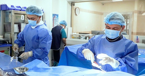 Can thiệp thành công ca tái hẹp nặng trong stent mạch vành