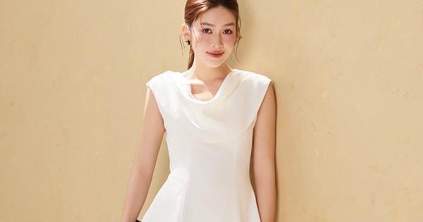 Công thức vàng cho nàng hiện đại với áo không tay và chân váy midi