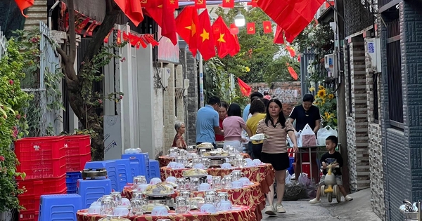 Tất niên xóm suốt 16 năm: Không nhà hàng, mỗi nhà góp một món