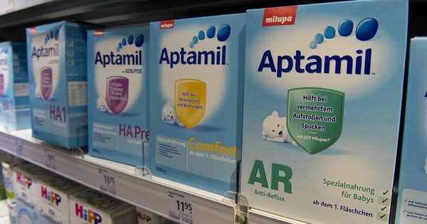 Thu hồi thêm 130 lô sữa công thức Aptamil và Milumil do nhiễm độc tố