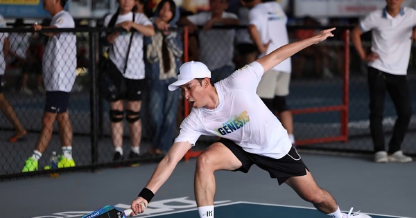 Diễn viên Huy Khánh lần đầu vô địch giải pickleball