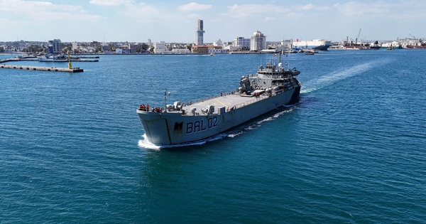 Hai tàu Hải quân Mexico lên đường chở hàng viện trợ nhân đạo đến Cuba