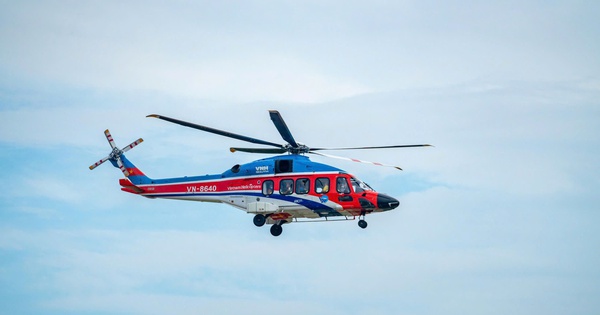 Tour trực thăng ngắm TP.HCM bán lại từ 11.3