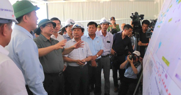 Thủ tướng Phạm Minh Chính kiểm tra tiến độ cao tốc Bắc - Nam tại Đắk Lắk