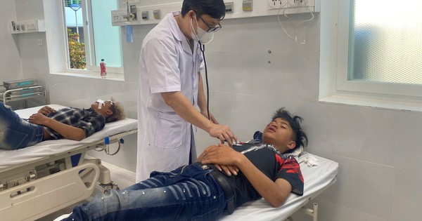 Tai nạn giao thông thảm khốc ở Quảng Ngãi: 1 người chết, 4 người bị thương nặng