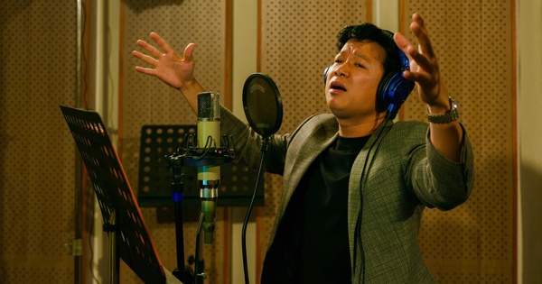 NSƯT Vũ Thắng Lợi: Sức hút riêng từ phong cách 'nghệ sĩ - chiến sĩ' trong live concert Mùa chim én bay