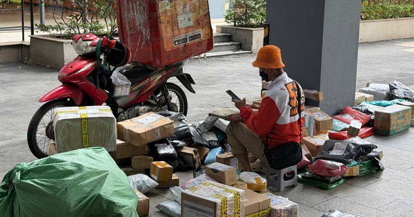 Phí giao hàng online tăng nhẹ, người mua và người bán cùng chịu áp lực chi phí