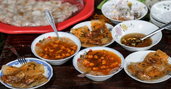 Khám Phá Ẩm Thực Huế: Hành Trình 10.000 Đồng Với Bún Hến, Bánh Canh Và Chè