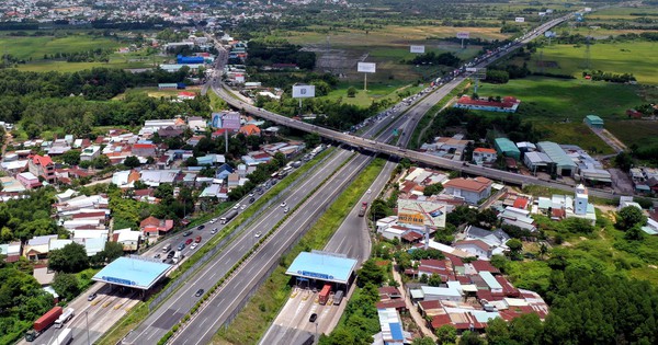 Bí thư TP.HCM đề xuất giải bài toán 30 phút từ Tân Sơn Nhất đến Long Thành