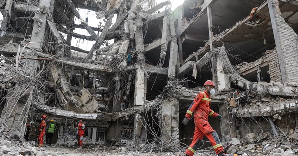 Israel và Mỹ tăng cường tấn công Iran, nhắm vào lực lượng Basij và mục tiêu chiến lược