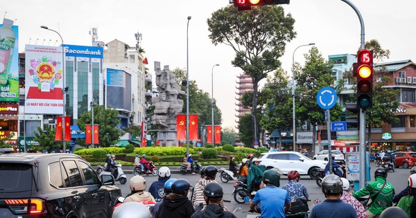 Giải pháp đa tầng và giao thông công cộng: Chìa khóa giảm ùn tắc tại các vòng xoay TP.HCM