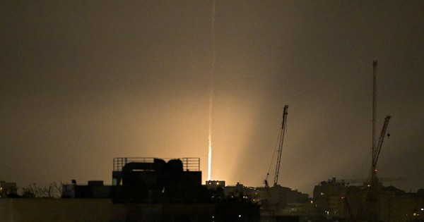 Israel cảnh báo kho tên lửa đánh chặn cạn kiệt giữa căng thẳng với Iran