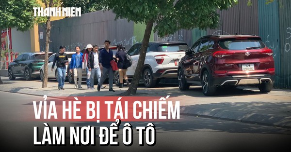 Tình trạng ô tô chiếm dụng vỉa hè công viên Láng - Hạ Đình tại Hà Nội