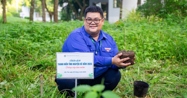 Giảng viên ĐH Cần Thơ Trần Trương Gia Bảo: Từ ước mơ làm giáo viên đến giải thưởng Lý Tự Trọng
