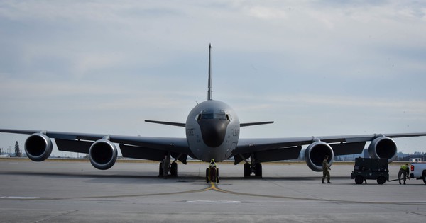 Tên lửa Iran đánh trúng 5 máy bay quân sự Mỹ