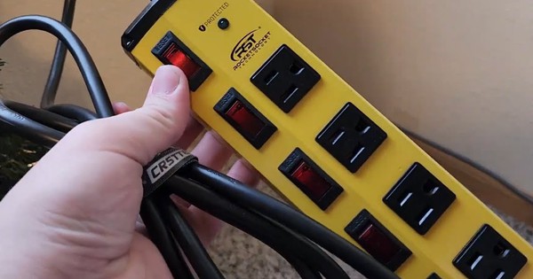 Tầm quan trọng của nút reset trên một số ổ cắm điện