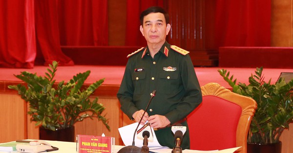 Đại tướng Phan Văn Giang làm việc với Ban Thường vụ Tỉnh ủy Quảng Ninh