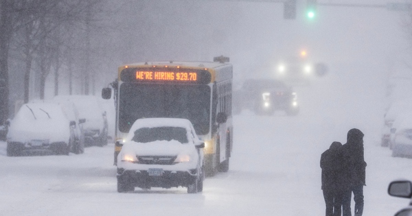Thời tiết khắc nghiệt càn quét Mỹ, hơn 12.000 chuyến bay bị ảnh hưởng