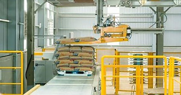 Tập đoàn xi măng giảm 9% phát thải, đầu tư công nghệ tự động hóa logistics