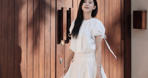 Mặc đẹp cả tuần với chân váy trắng 'huyền thoại'