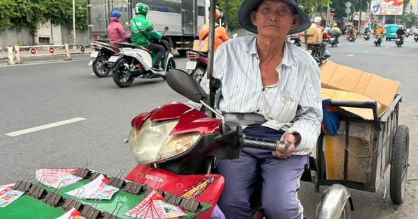 Vòng xoáy 'mua đứt bán đoạn vé số': 14 năm buồn vui đong đếm