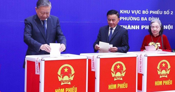 Ng&agrave;y hội non s&ocirc;ng v&agrave; trọng tr&aacute;ch trước nh&acirc;n d&acirc;n