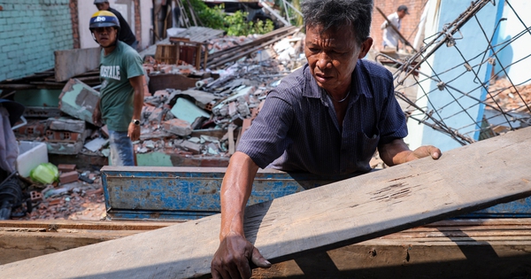 Giải tỏa rạch Xuyên Tâm 17.200 tỉ đồng: Người đi, người ở giữa cảnh ngổn ngang