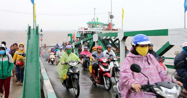 Giá vé phà Bình Khánh, Cát Lái tăng từ 18/3 do giá dầu diesel leo thang