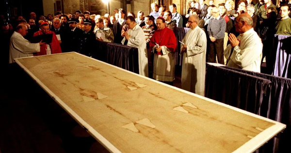 Bí mật của Vải liệm Turin đã được giải mã từ 600 năm trước?