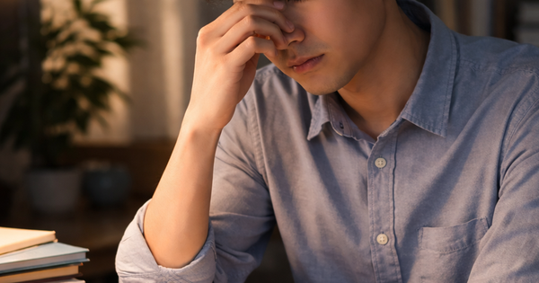 Thức khuya thường xuyên làm tăng nguy cơ đột quỵ ra sao?