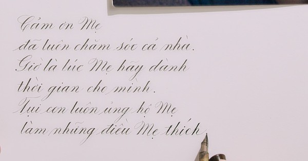 Lời chúc tin yêu cho riêng nàng dịp 8.3 qua từng dòng thư tay Calligraphy