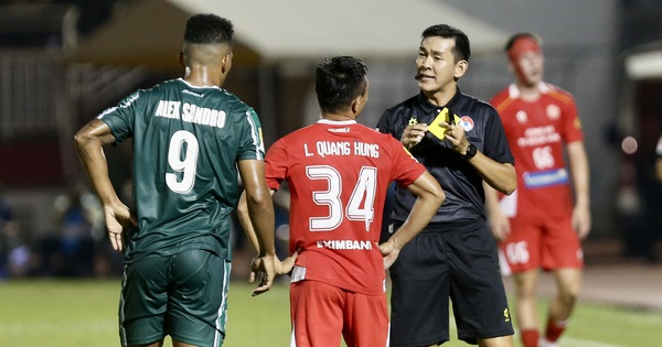 Cầu thủ Việt kiều Khoa Ngô tỏa sáng, CLB CA TP.HCM thắng đội của Công Phượng để vào bán kết