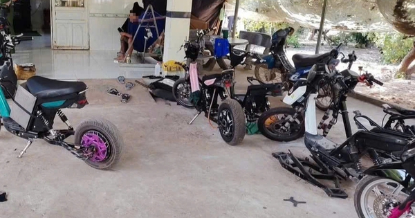 Công an xử lý 'lò' độ xe điện cho học sinh ở TP.HCM