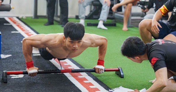 Từ học sinh gầy gò đến vô địch thể dục đường phố: Hành trình tăng 25 kg đầy cảm hứng