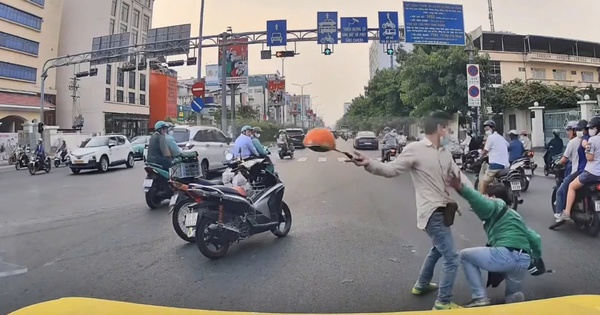 Chặn hành xử côn đồ đường phố: Phải dạy cách xử lý cơn giận?