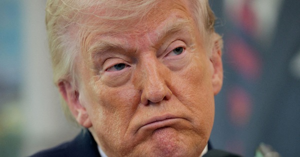 Ông Trump nói Iran 'tặng quà lớn' về năng lượng cho Mỹ