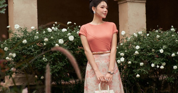 Bản giao hưởng dịu dàng qua những thiết kế váy, áo hoa