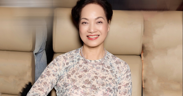 NSND Lê Khanh tuổi 63 vẫn áp lực với nghề, tiết lộ nguyên tắc giữ hôn nhân