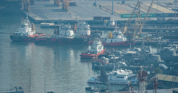 Siêu xe kẹt ở Sri Lanka vì xung đột Trung Đông làm gián đoạn kinh doanh