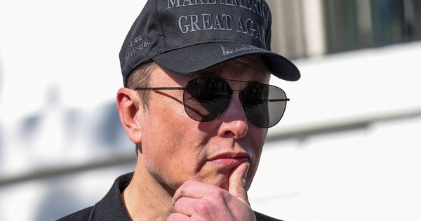 Nhà Trắng từ chối để ông Elon Musk trả lương nhân viên sân bay