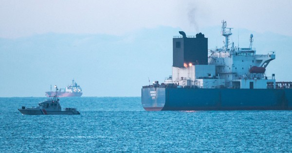 Anh cho phép quân đội lên tàu thuộc 'đội tàu bóng đêm' Nga