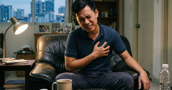 Nghi ngờ đau tim khi đang ở một mình: Cần làm gì trong 10 phút đầu?
