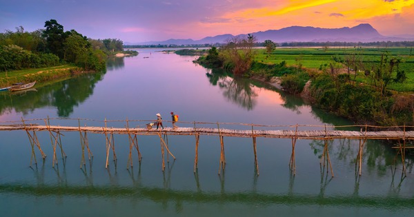 Khoảnh khắc bình yên nơi cây cầu tre độc đáo ở Đà Nẵng