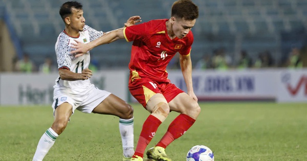 HLV Kim Sang-sik phải đối mặt những vấn đề nan giải của đội tuyển Việt Nam